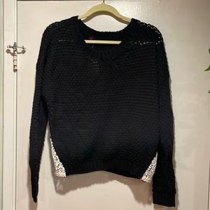 ⭐️t/o Sweaters ~ Size XL